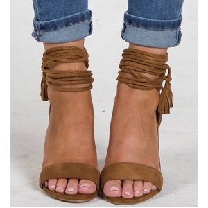SANDAL HEELS